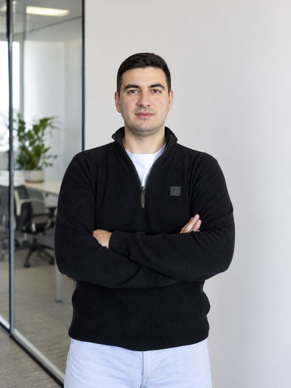 Сергей  Зиновев — Менеджер по подбору автофурнитури